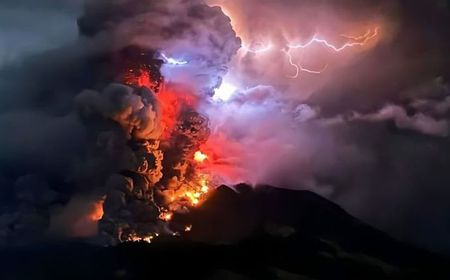 Badan Geologi KESDM Pantau Gunung di Dekat Gunung Ruang secara Intensif