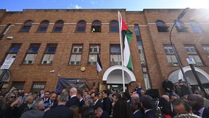 Kedutaan Besar Palestina di London Dirusak Demonstran Bertopeng Pro-Israel