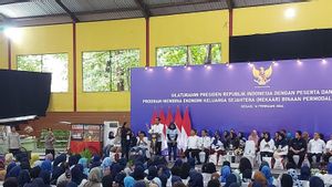 Kunjungi Bekasi, Jokowi Bingung dengan Makanan Khas Jawa Barat Seblak