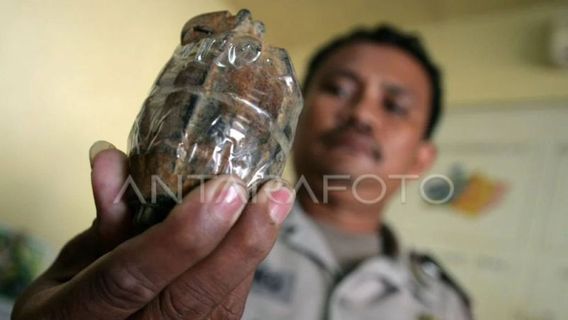 Petani Gowa Kehilangan 3 Jari Akibat Ledakan Granat Saat Memotong Rumput