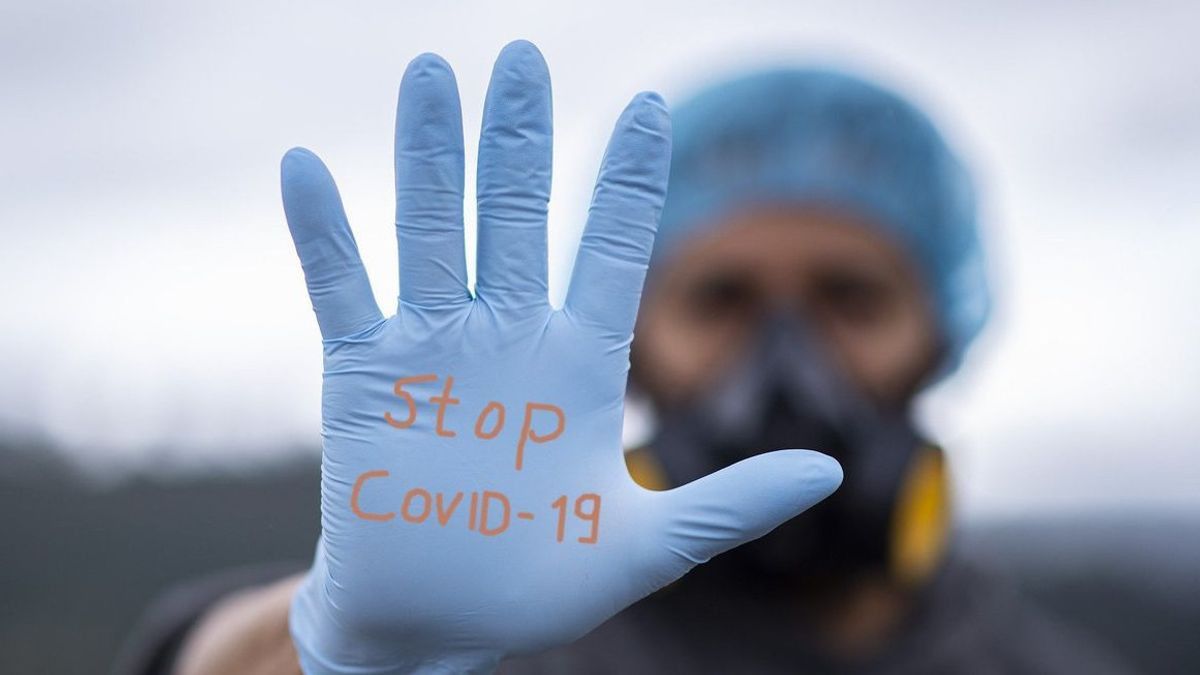 COVID-19 حالة ترتفع، لقمان حكيم يطلب من الرئيس جوكوي التدخل لقيادة خلافة برنامج التطعيم