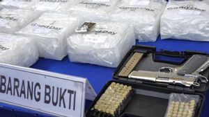 Indonesian Navy Fails To Smuggle 1.2 Tons Of Cocaine And 750 Kg Of Crystal Methamphetamine In Thai-flagged Fishing Vessels