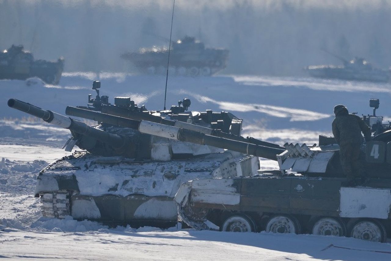 ロシアとベラルーシ、ウクライナ国境付近で軍事演習を延長することに合意