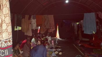 一周淹没在洪水中，塞朗居民开始受到瘙痒的袭击