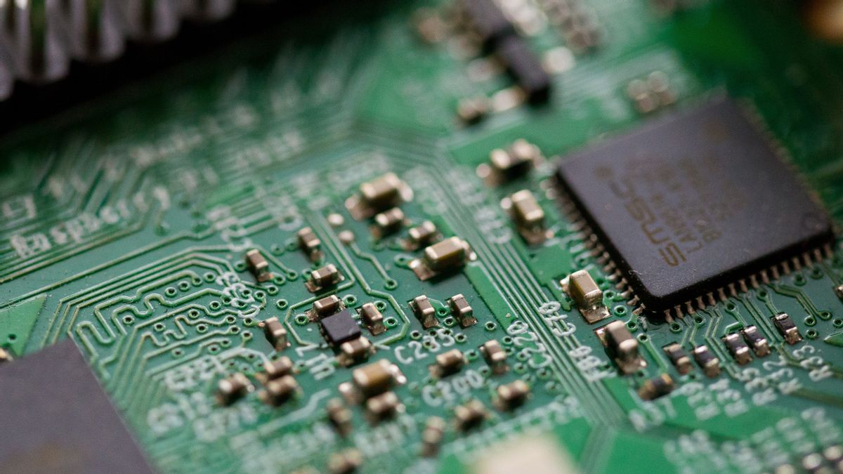 Produsen <i>Chip</i> asal China Dilarang Gunakan Teknologi AS