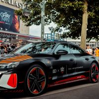 Mobil Listriknya Muncul di Film The Gray Man, Audi Berencana untuk Tingkatkan Output EV di AS