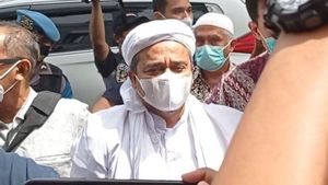 Sidang Rizieq Shihab Terbuka untuk Umum, Polisi Justru Minta Pengunjung Tinggalkan Pengadilan