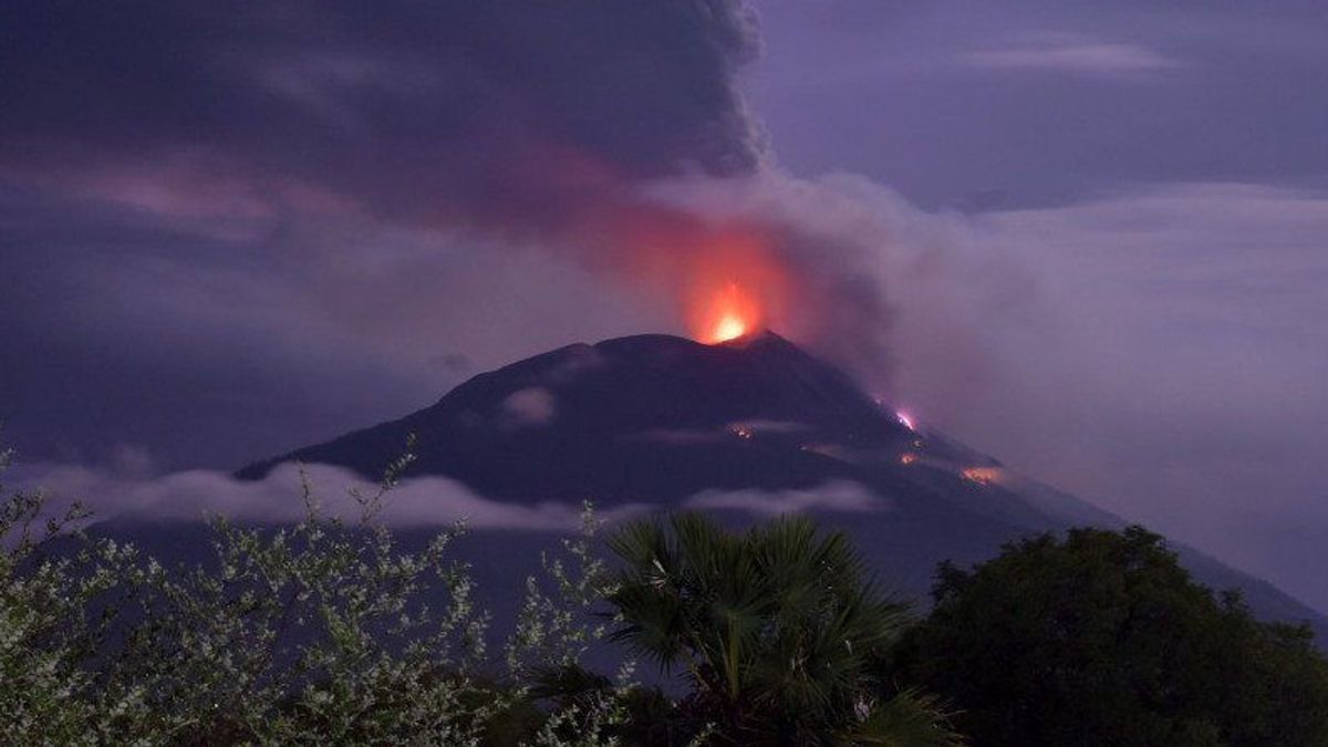 Pemkab Lembata Imbau Masyarakat Waspadai Potensi Longsor dari Puncak Gunung Api