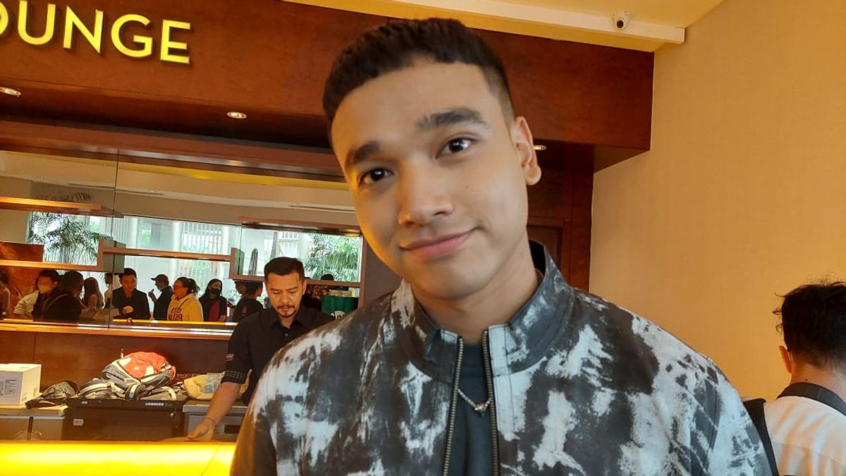 Adu Peran dengan Aktor Senior, Fadly Faisal Bangga Debut Akting di Film <i>Sri Asih</i>