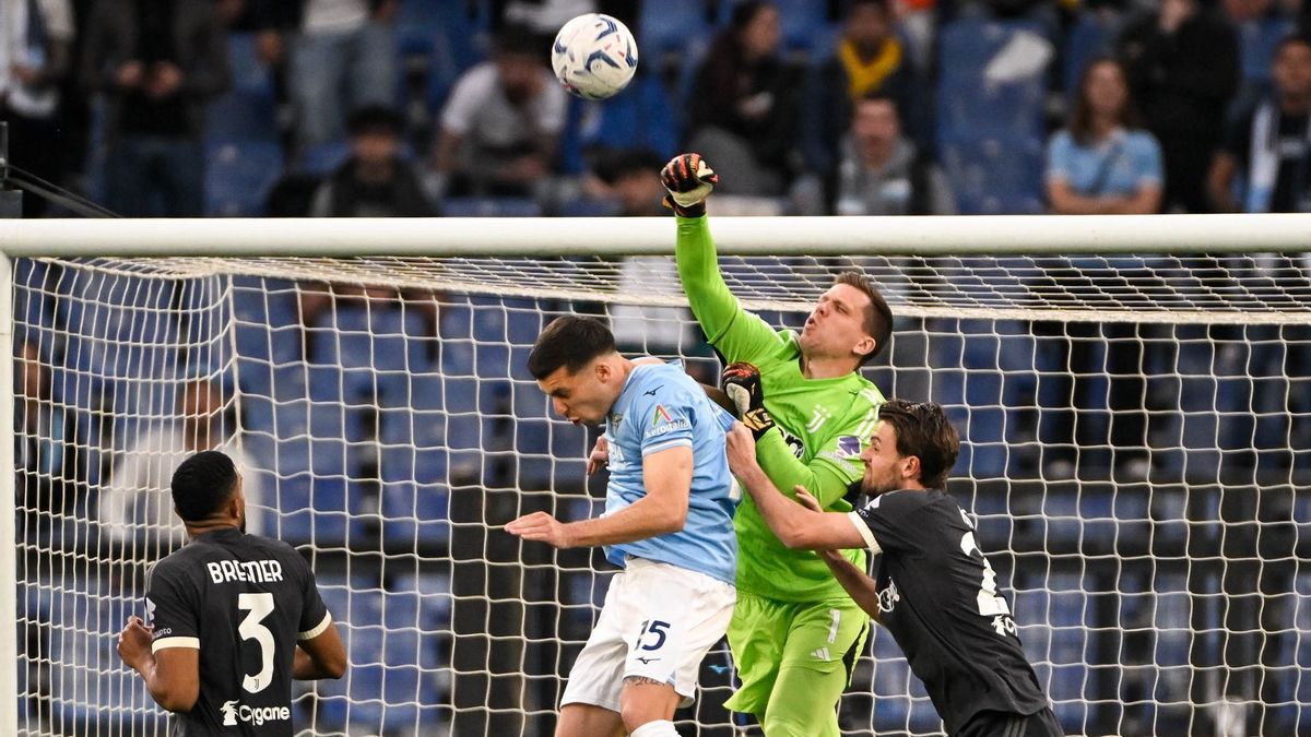 In The Aftermath Of Juventus Losing Against Lazio, Szczesny Is Not Compact  With His Own Coach