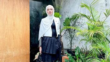 イナラ・ルスリは、彼女の息子がヴァージーンからの1年間の離婚の後、父親の姿を見つけたと言います