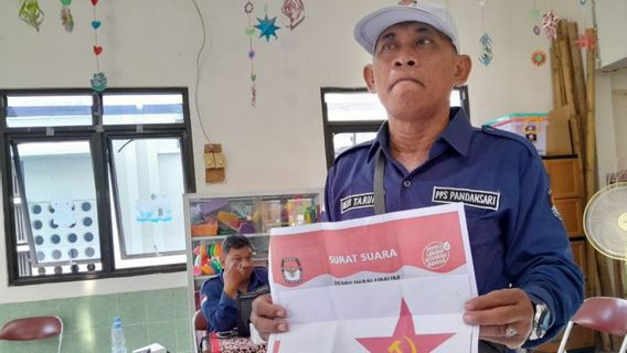 Viral Lambang Palu Arit Diselipkan di Kertas Suara, Ini Penjelasan KPU Kota Semarang