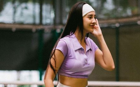 7 Potret Anya Geraldine Main Tenis, Makin Seksi Kenakan Outfit Serba Ungu