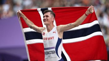  Jakob Ingebrigtsen Rajai Lari 5.000 Meter Putra