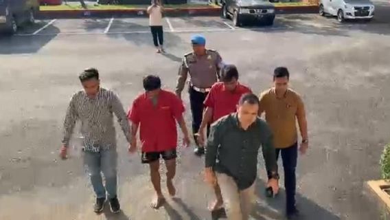 北苏门答腊地区警察在棉兰到朗卡特逮捕了一伙摩托车团伙
