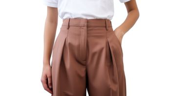 困惑，棕色裤子适合什么颜色的衣服？在这里找到最佳的搭配