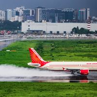 Lebih dari 200 Penerbangan di Bandara Delhi India Ditunda, Ini Biang Keladinya