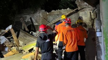 Sempat Terjebak Reruntuhan Rumah Tua Pecinan Semarang, 5 Lansia Berhasil Dievakuasi Tim SAR