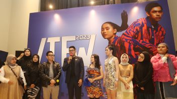 Indonesia Teen Fashion Week Again Held: A Forum For Existence Of Designers And Young Models