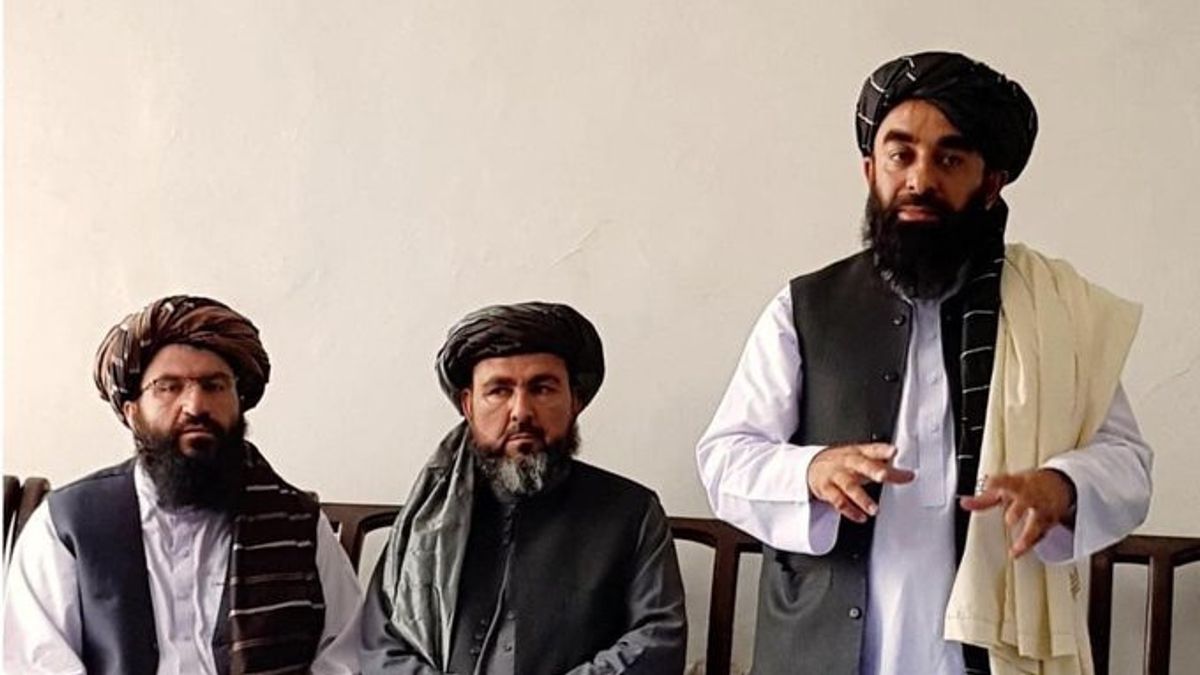 显示前关塔那摩被拘留者担任国防部长， 塔利班保证安全和不报复