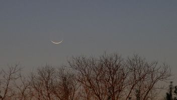 القمر الجديد غير المرئي، المملكة العربية السعودية تقضي بمرور رمضان لمدة 30 يوما: عيد الفطر الأربعاء