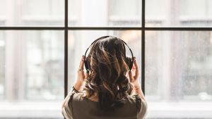 Prinsip 60:60 Demi Kesehatan Pendengaran, FKUI: Musik dan Hiburan Volume Maksimal 60 Persen