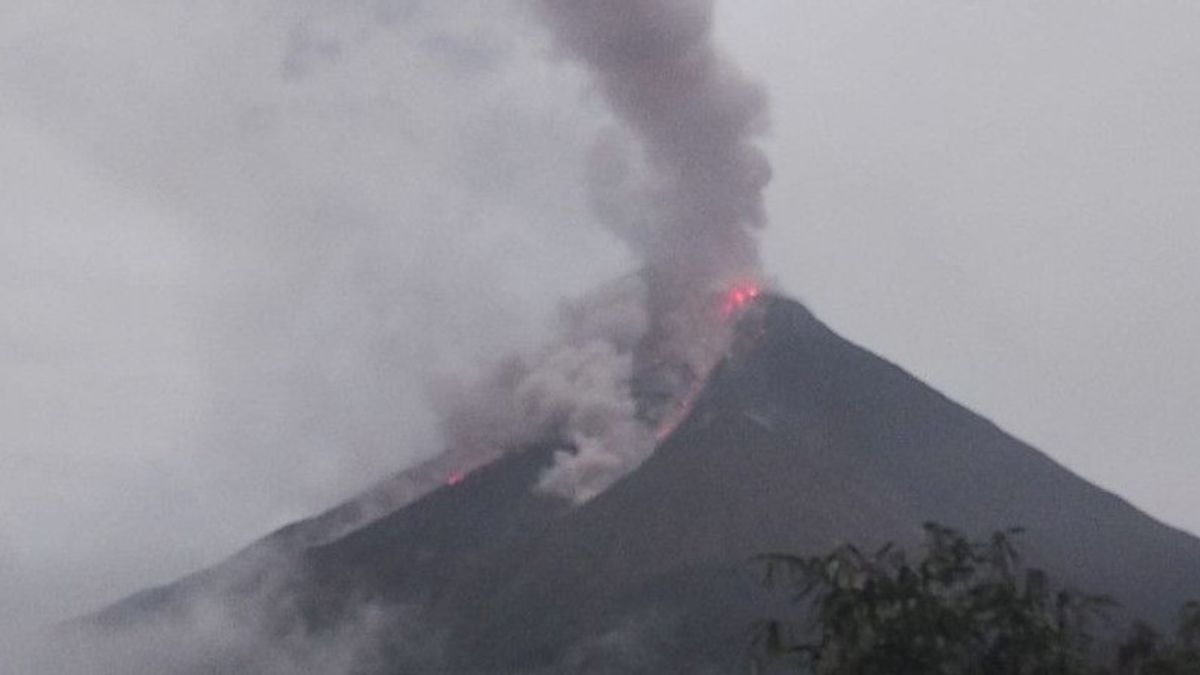 Aktivitas Guguran Lava Gunung Karangetang Sulut Masih Tinggi