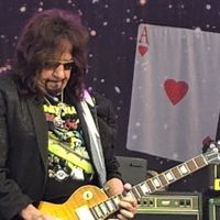 David Ellefson Sebut Ace Frehley Punya Pengaruh Sama Besar dengan Eddie Van Halen