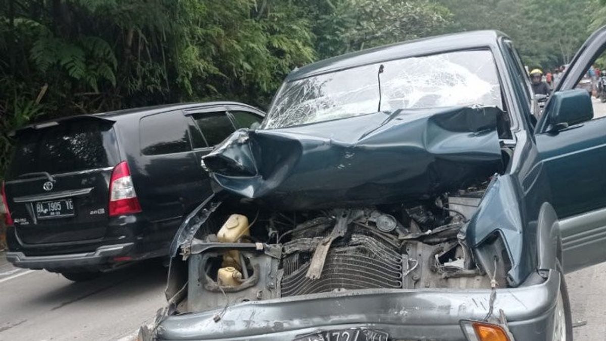 七辆车在西廷乔劳伊克连续相撞，两人死亡