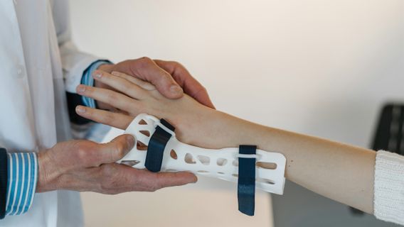 联合 Wrist 检查 技术: 以下是规则