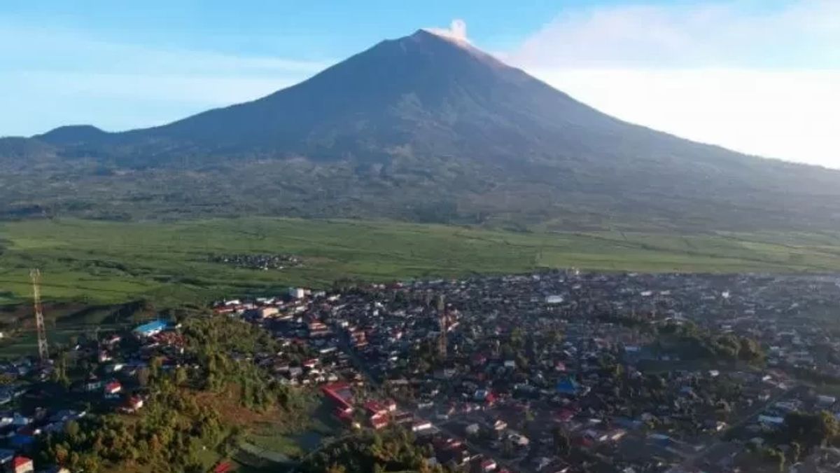 The TNKS Center Is Temporarily Closed On The Mount Kerinci Climbing Line