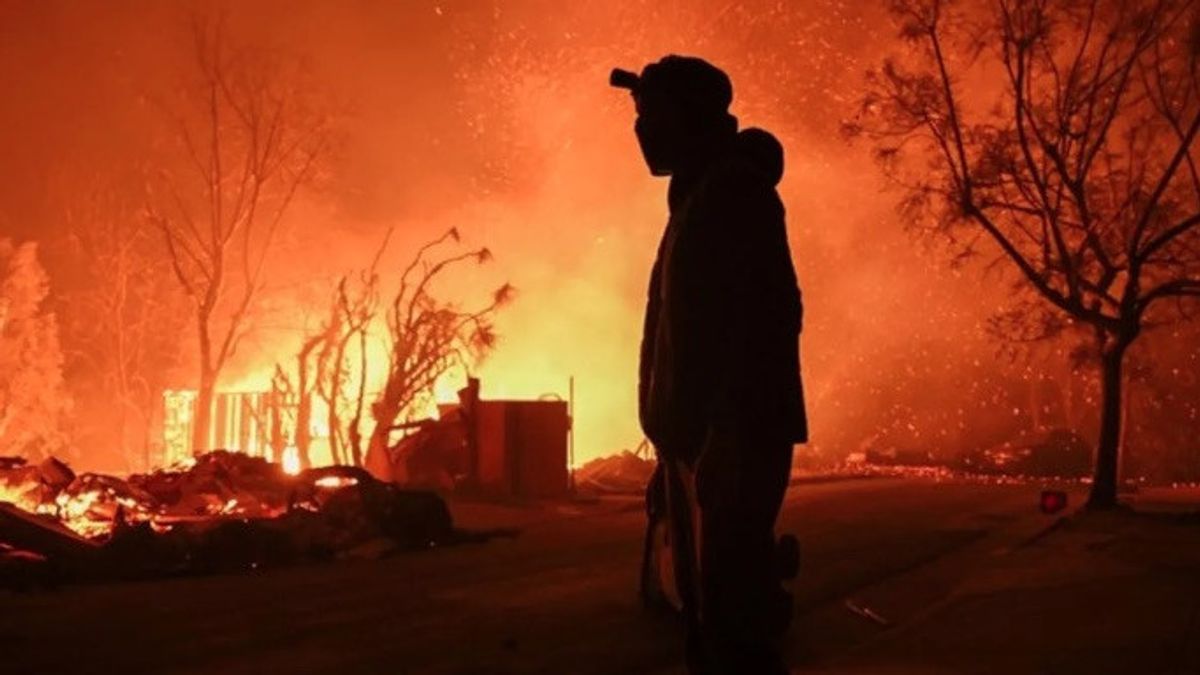 سانتا آنا الرياح وتغير المناخ ، الثنائي الكبير المسبب للحريق في لوس أنجلوس