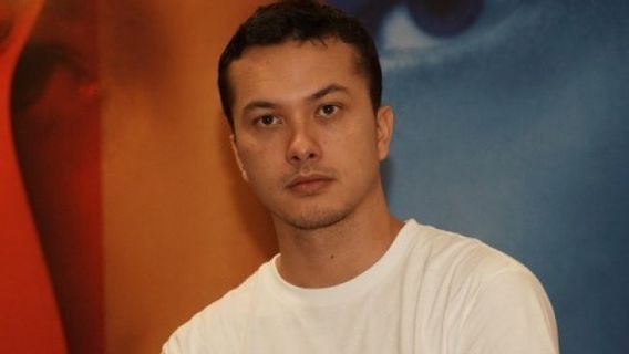 Turns Out This Is The Reason That Nicholas Saputra Is Strict About Maintaining Privacy And Not Displaying Personal Photos On Social Media