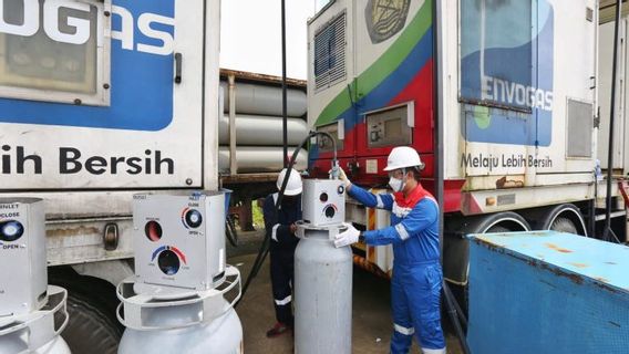 提供替代能源，SH Gas Pertamina 将卡车上的燃料转化为 CNG 摩托车