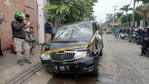  Polisi Amankan Pengemudi Mobil Tabrak 4 Motor, Angkot dan 2 Kios di Bandung