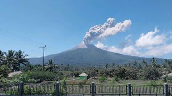 Potensi Erupsi Gunung Lewotobi Laki-laki di Flores Timur Masih Ada, Tetap Waspada