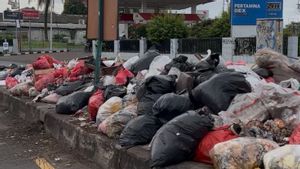 Jalan Ciputat Bau Sampah, Kegagalan Pemkot Tangsel Mengelola Ruang Publik