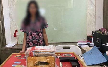 Minta Kurir Paket Serahkan Ganja di Halaman Parkir Kampus, Mahasiswi di Mataram Diringkus Polisi 