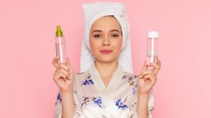 6 Kombinasi Bahan Skincare yang Enggak Boleh Dipakai Berurutan, Pahami Aturan Pakainya