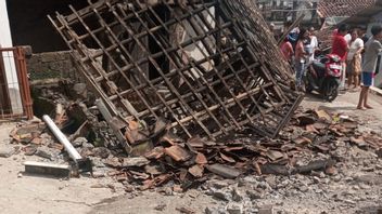 العديد من الضحايا في زلزال Cianjur ، يجب على وزارة PUPR العثور على الفور على تكنولوجيا البناء المقاومة للزلازل