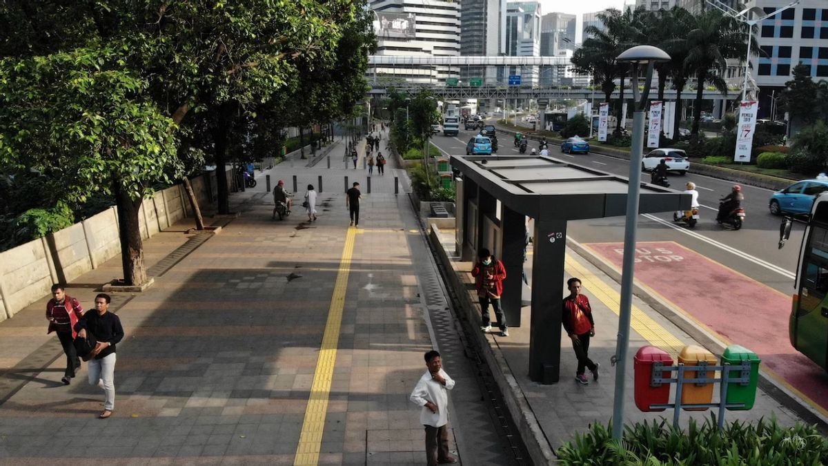 DKI DPRD Highlights Revitalization Of Sidewalks Not Accompanied By Network Cable Arrangement