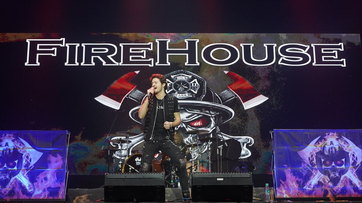 Lengkingan Nate Peck Guncang konser de Firehouse à Jakarta