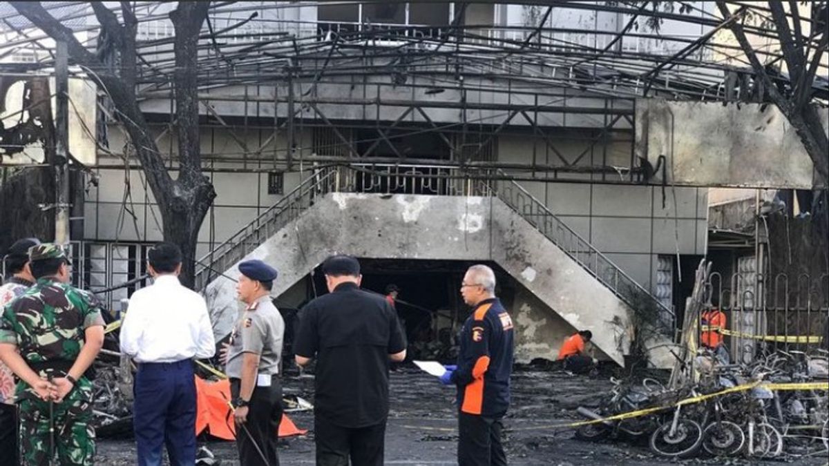 Attentat à La Bombe Contre Trois églises à Surabaya Dans L’histoire Aujourd’hui, Le 14 Mai 2018