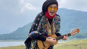 Shinta Priwit Ucap Syukur kepada Sang Pemilik Karya Lewat Lagu <i>Senyumlah Negeriku</i>