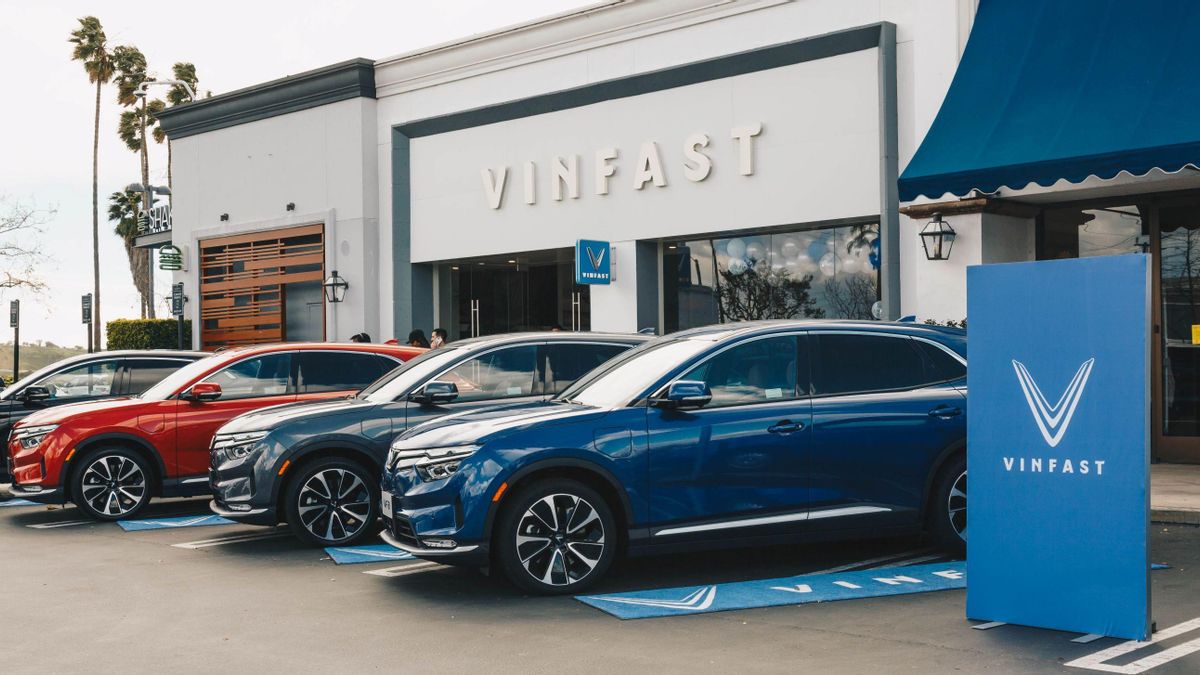 Vietnamese Car VinFast Officially Lands In The US