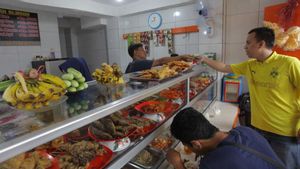 PKS: Aturan Makan 20 Menit Justru Bikin Masyarakat Abai Prokes