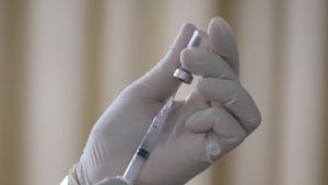 Kabar Gembira! Vaksin Booster Lansia Dimulai Awal 2022, Ada yang Mandiri Atau Dikasih Pemerintah