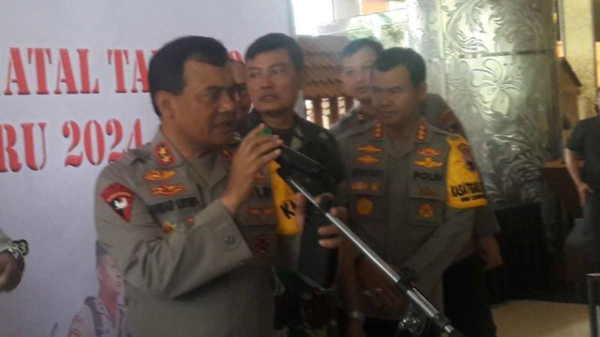 中爪哇地区警察成立279枚圣诞和新年邮报