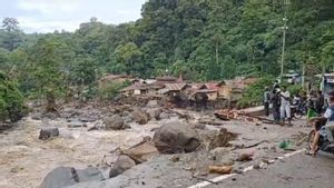 Lahar Dingin Putus Akses Padang-Bukittinggi via Lembah Anai, Polisi Sarankan Lewat Kelok 44