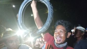 6 Years Of Wearing Tires, The Worldwide Story Of A Crocodile In Palu Has A Happy End